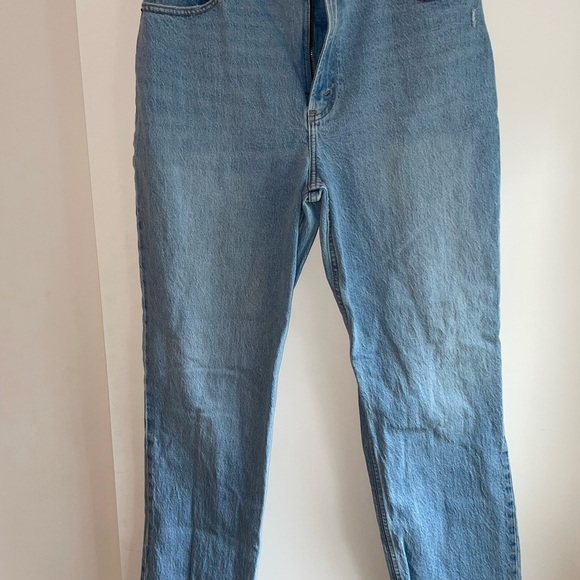 🆕 A&F Curve Love Vintage Ultra High Rise Raw Hem Straight Leg Denim - Picture 6 of 9